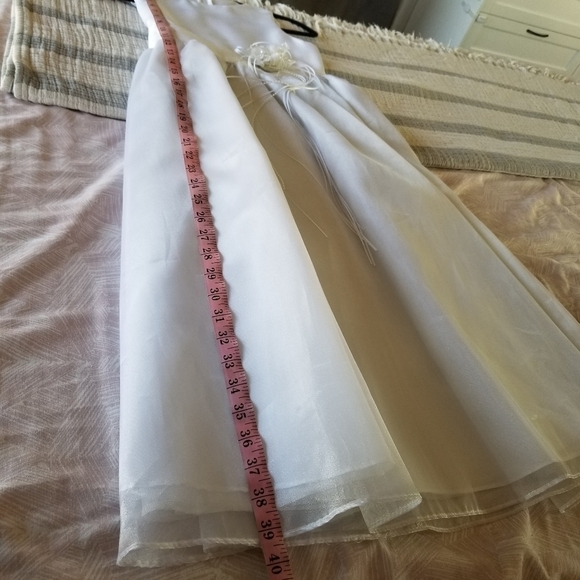 Butterflyscc | White Dress - Picture 9 of 9